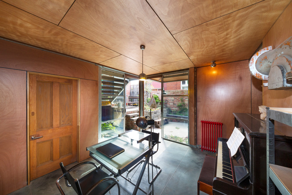 This is an example of an industrial home office in Melbourne.
