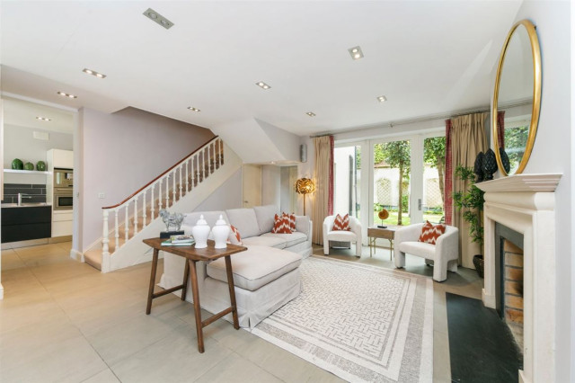 Belgrave Square West, Rathmines, D6 traditional-living-room