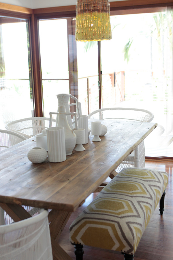 This is an example of a beach style dining room in Gold Coast - Tweed.