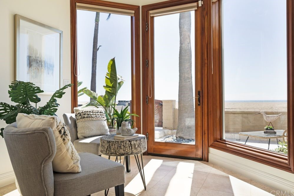 Luxury home staging CA beachside home