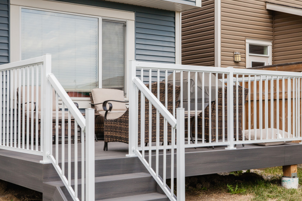 Deck - small backyard deck idea in Calgary