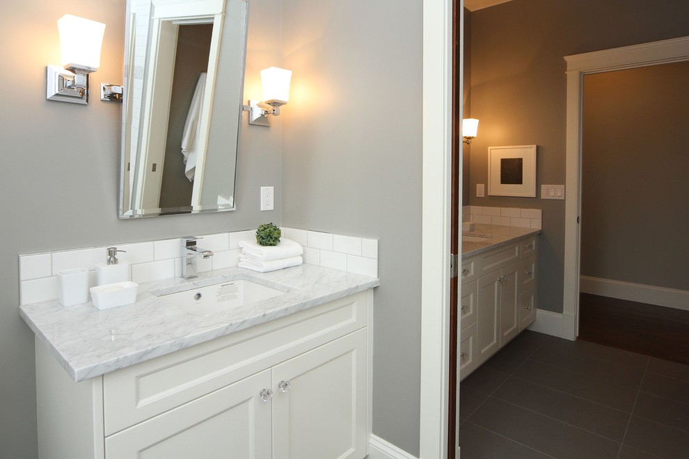 Bathroom - transitional bathroom idea in Calgary