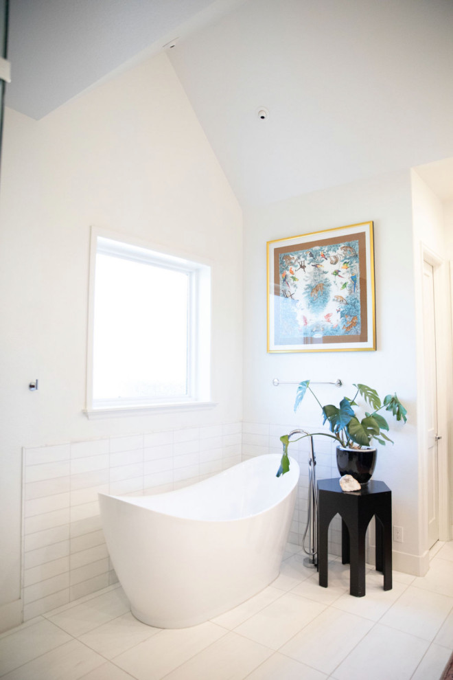 Entry, Living, Kitchen, Laundry + Bathrooms
