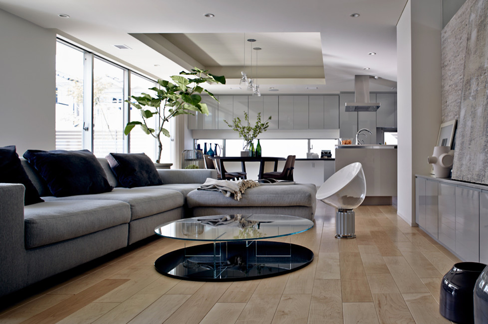 京都にあるモダンスタイルのおしゃれなリビングの写真