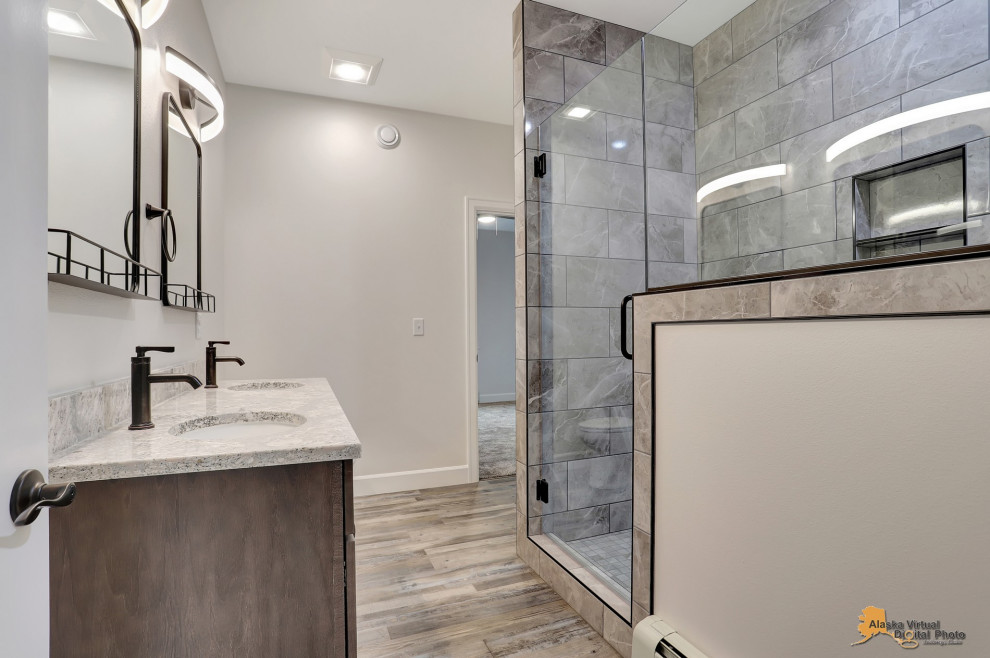 Bathroom - transitional bathroom idea