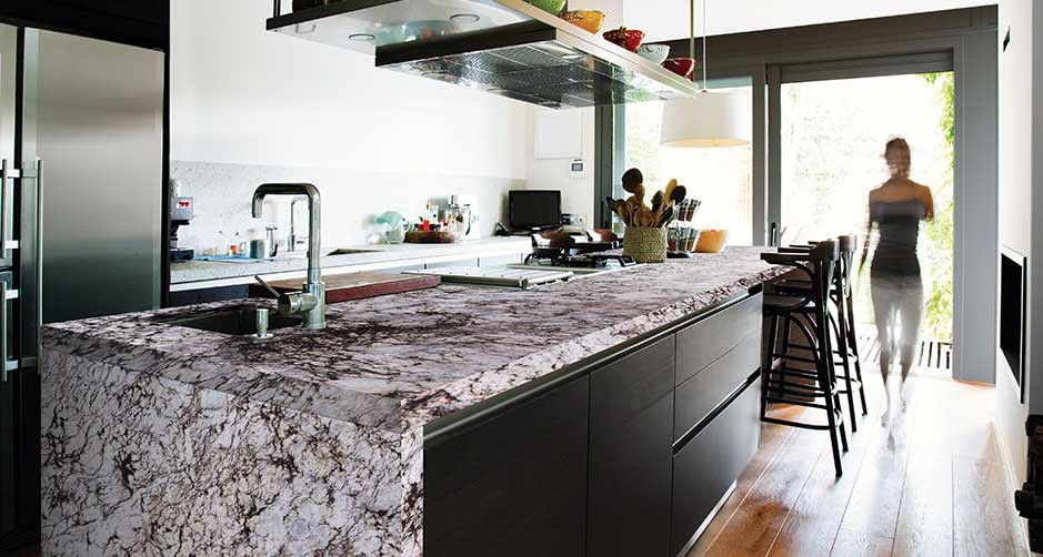 Transitional kitchen photo in Orange County
