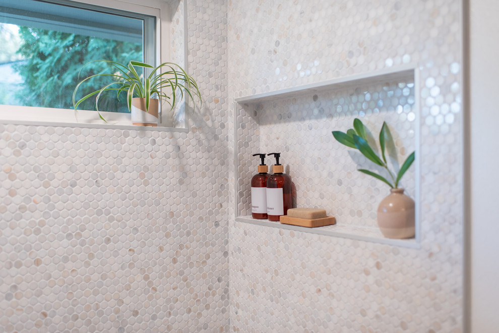 Inspiration for a transitional home design remodel in Seattle