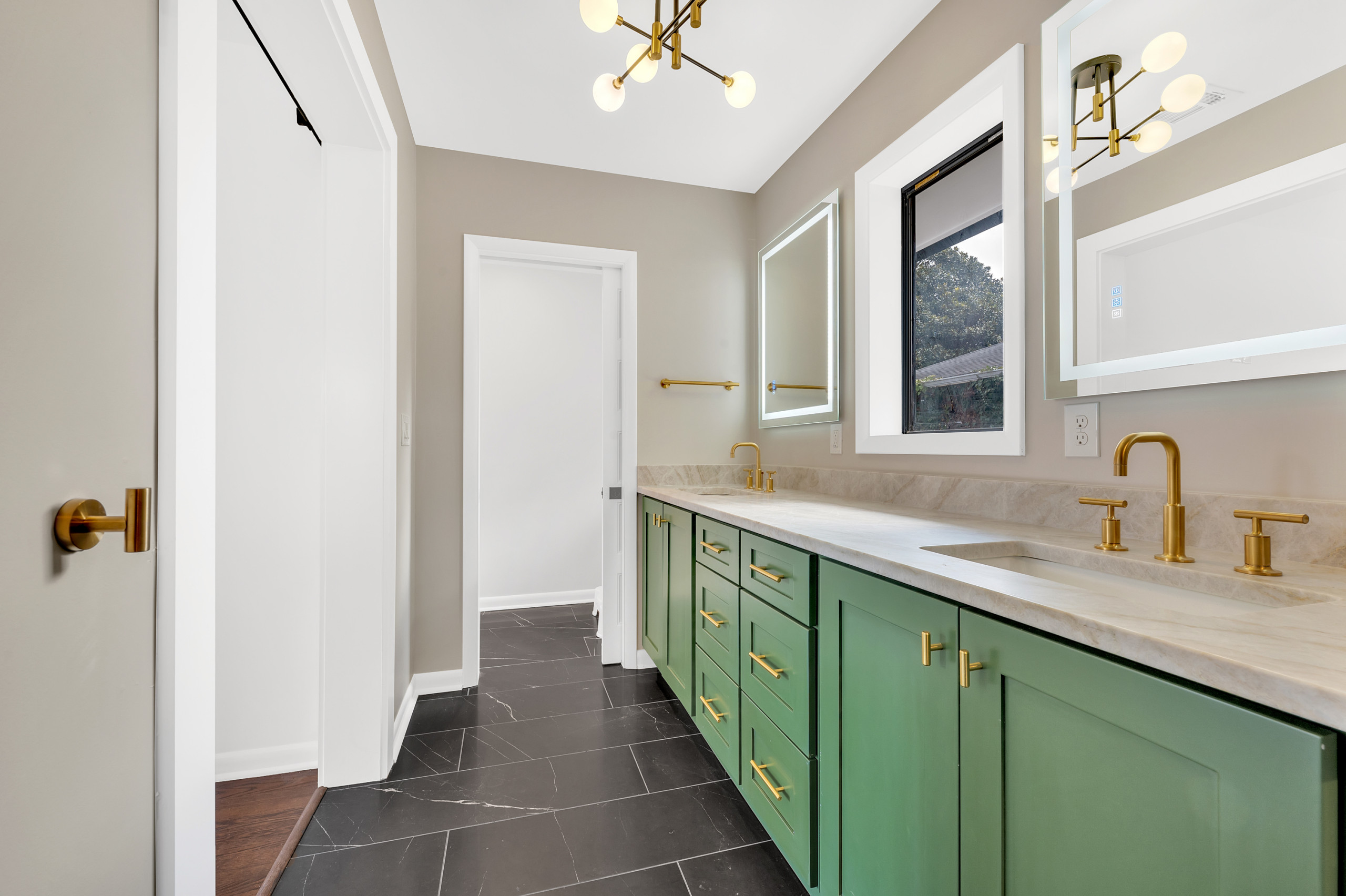 East Point Master Suite Additionbath