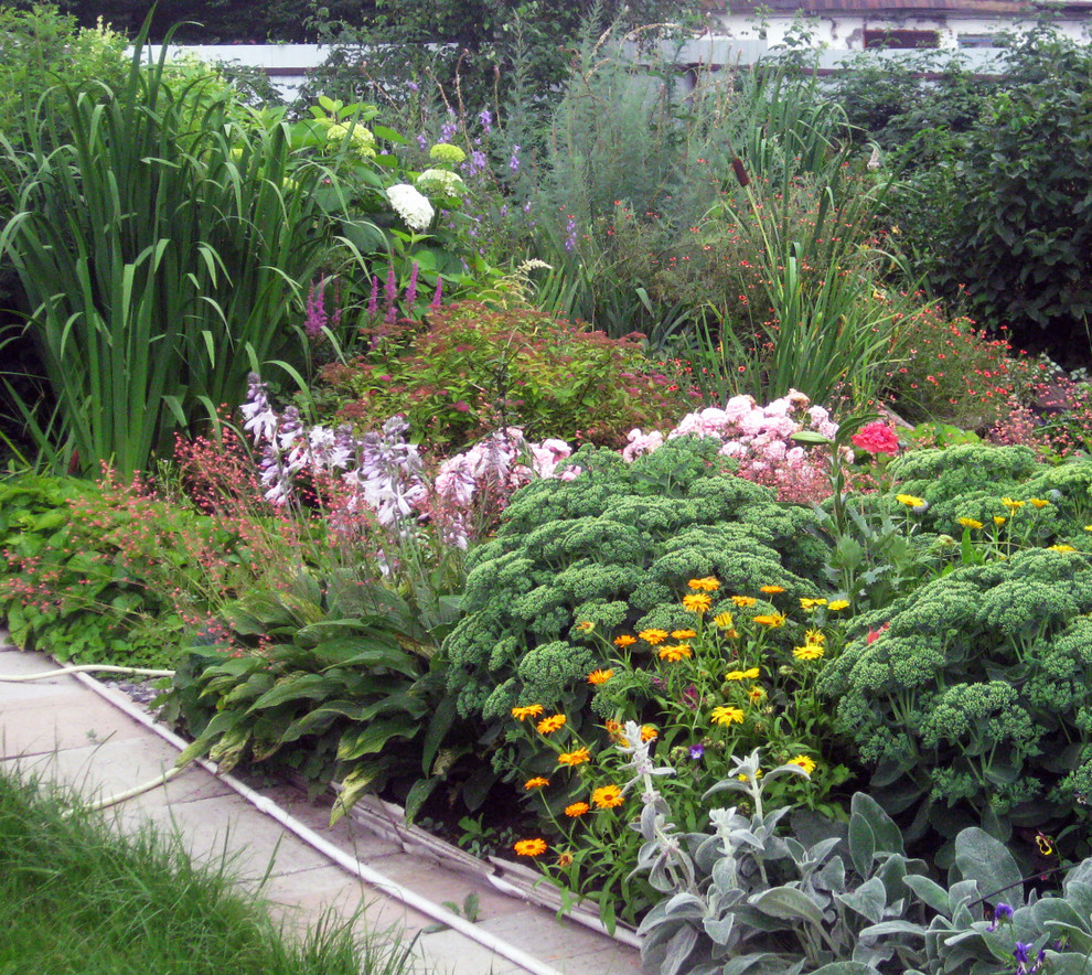 Цветник из многолетников