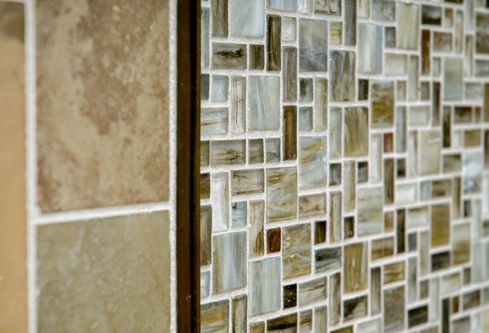 Kitchen - transitional kitchen idea in Phoenix
