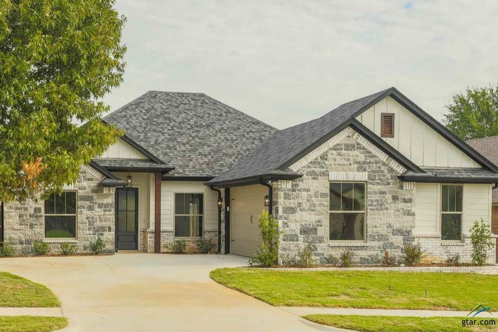 Lindale, TX Spec Home 55+ neighborhood