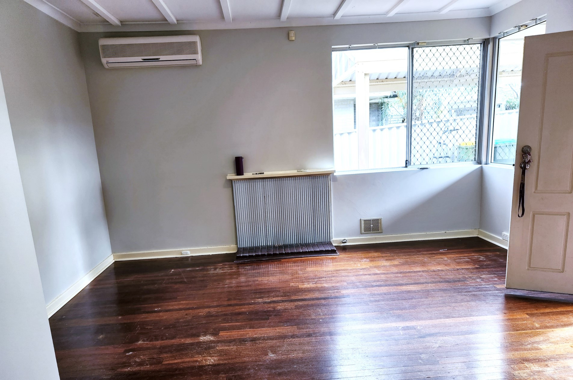 Lounge: Before