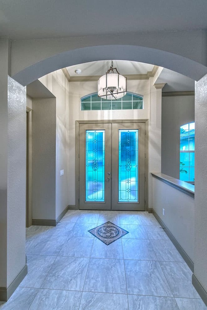 Inspiration for a transitional home design remodel in Miami
