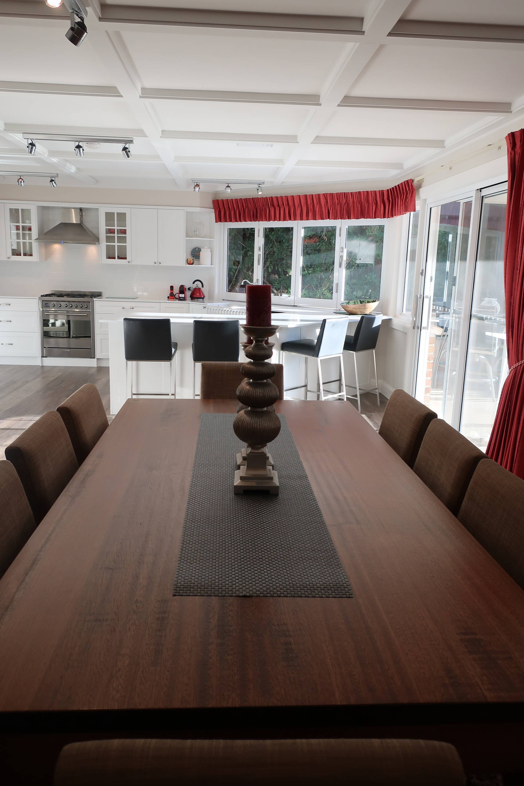 FLOOR AND KITCHEN MAGIC AT GLENHAVEN