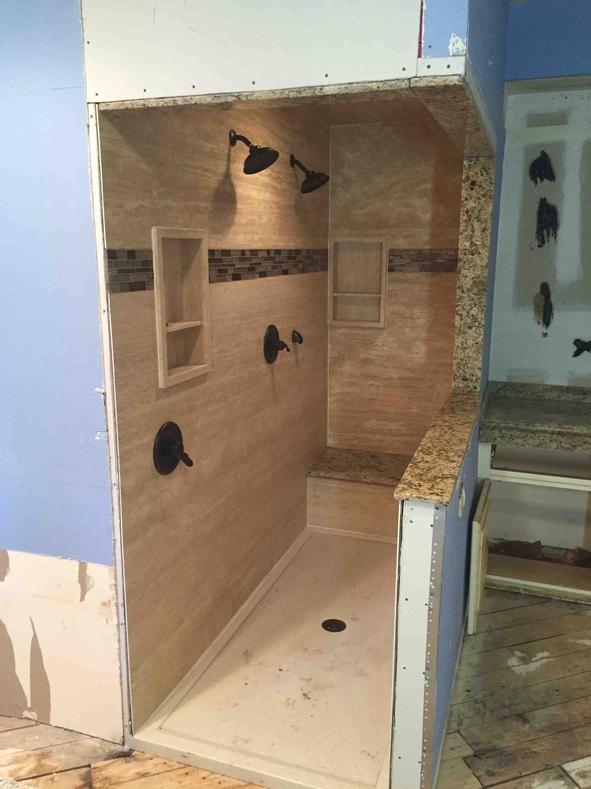 Tubs/ Showers