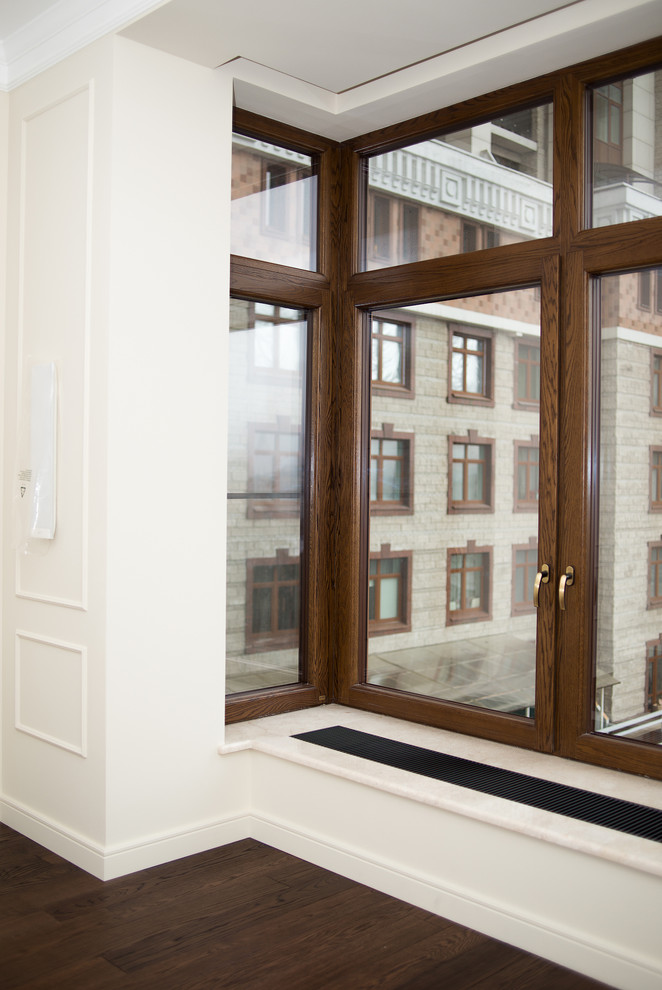 Дубовые окна в Триумф Паласе (дерево-алюминиевые окна)