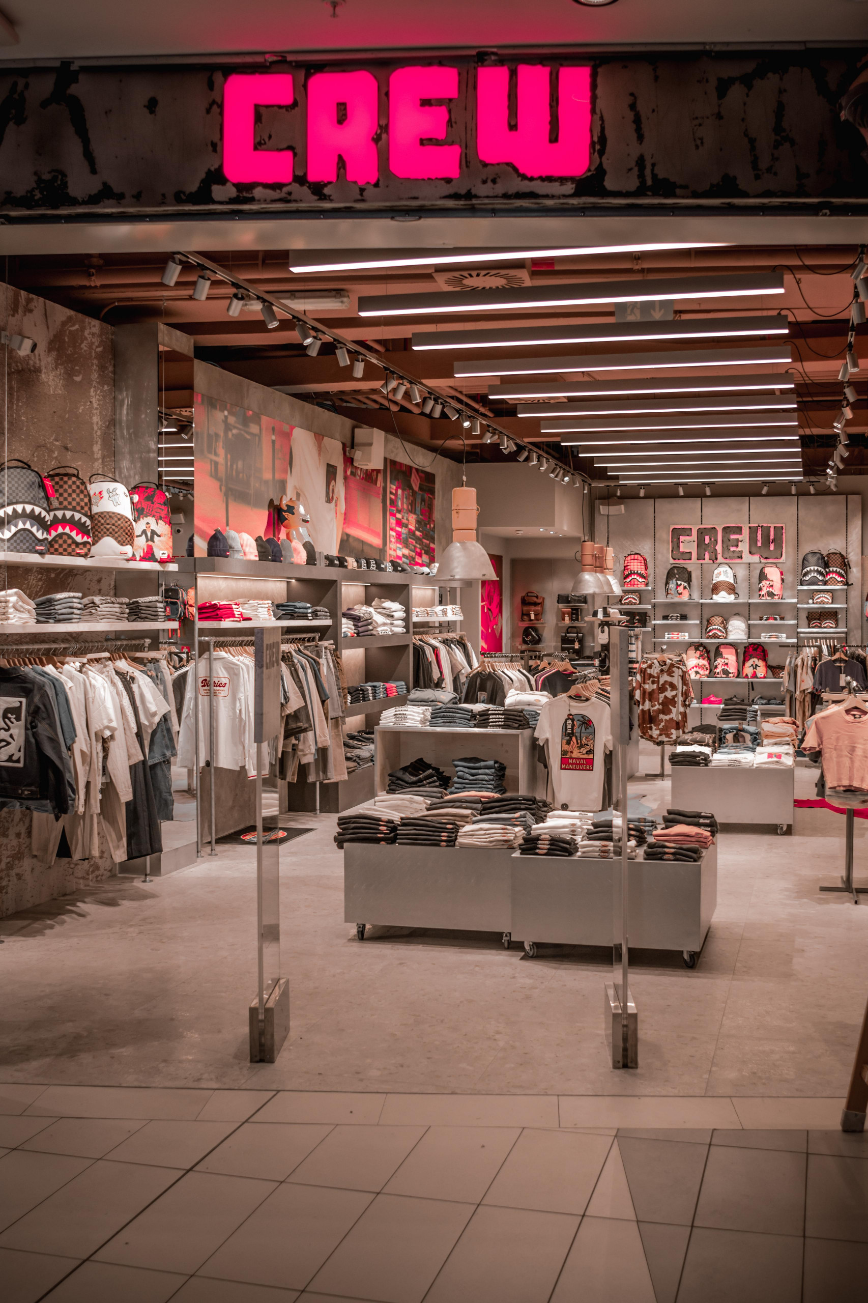 CREW NEW OPENING