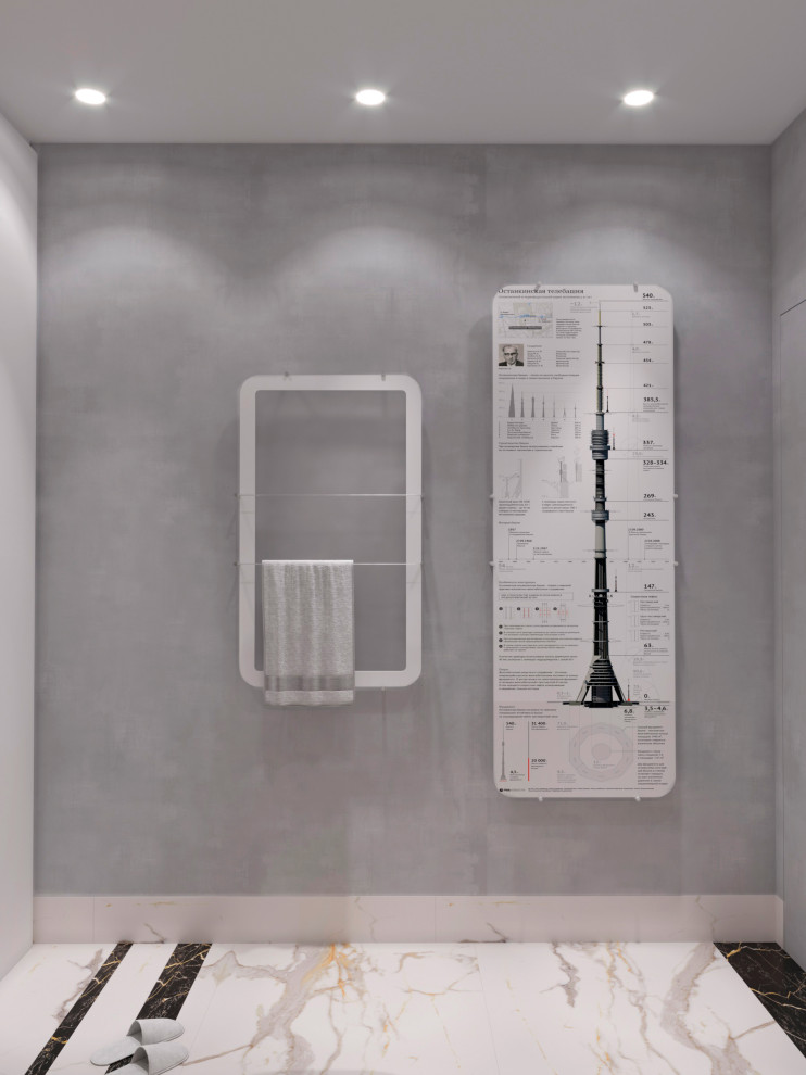Пример оригинального дизайна: серо-белая ванная комната среднего размера в современном стиле с белыми фасадами, душем в нише, инсталляцией, белой плиткой, керамогранитной плиткой, серыми стенами, полом из керамогранита, душевой кабиной, монолитной раковиной, мраморной столешницей, белым полом, душем с распашными дверями, черной столешницей, гигиеническим душем, тумбой под одну раковину, встроенной тумбой и многоуровневым потолком