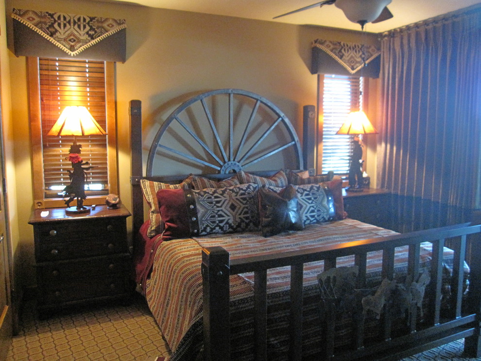 Photo of an eclectic bedroom in Phoenix.