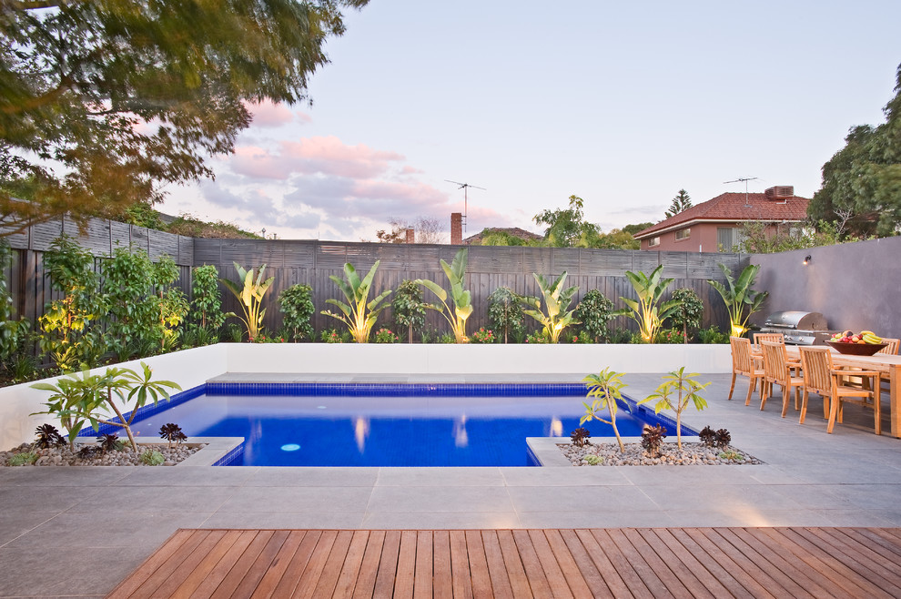 Design ideas for a contemporary pool in Melbourne.