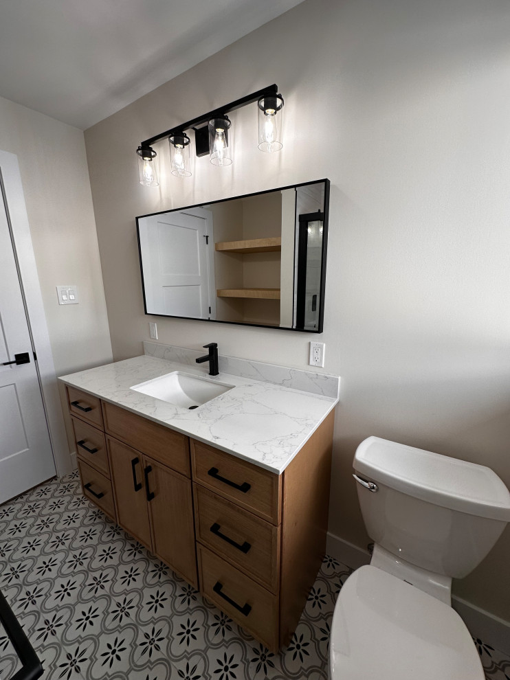 Trillium Cres - Modern Bathroom Remodel