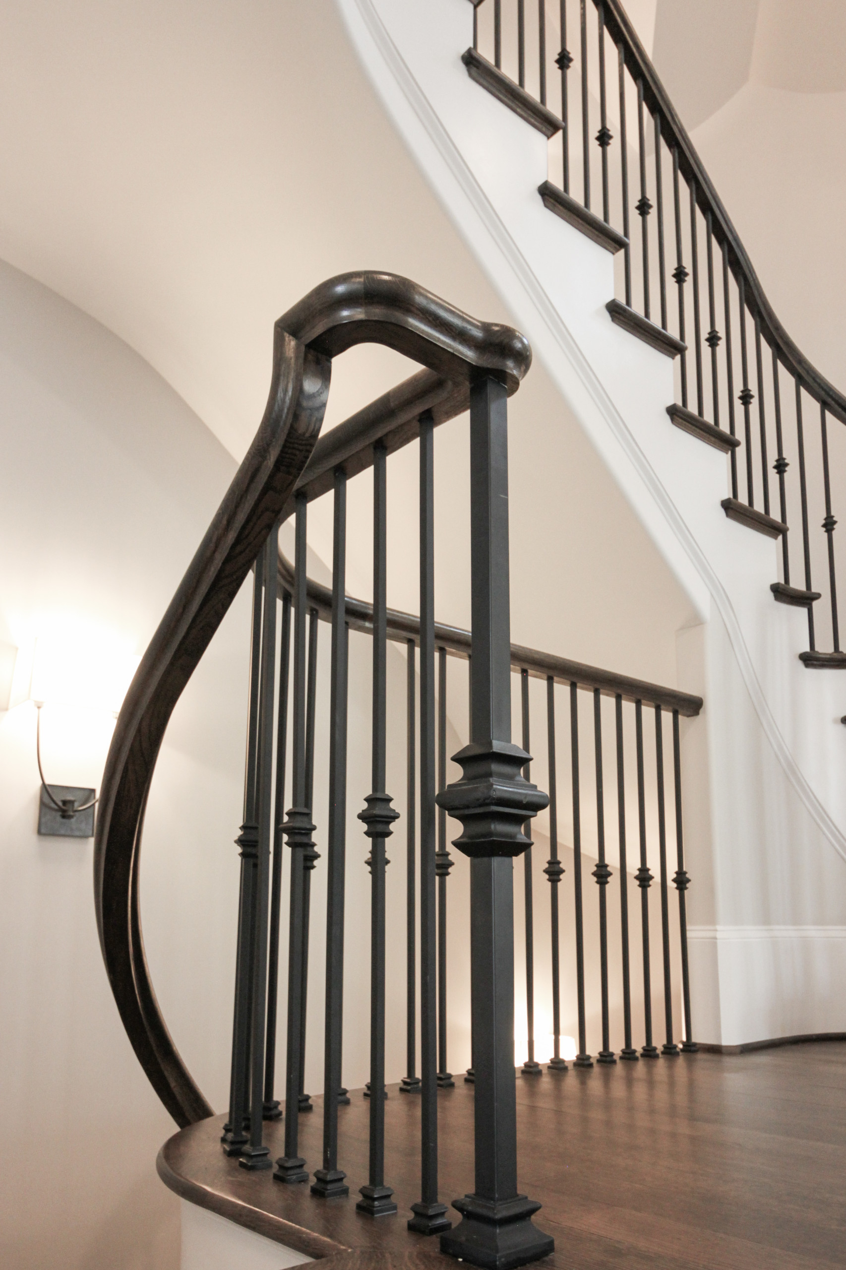 86_ Gorgeous Floating Curved Staircase, McLean VA 22066