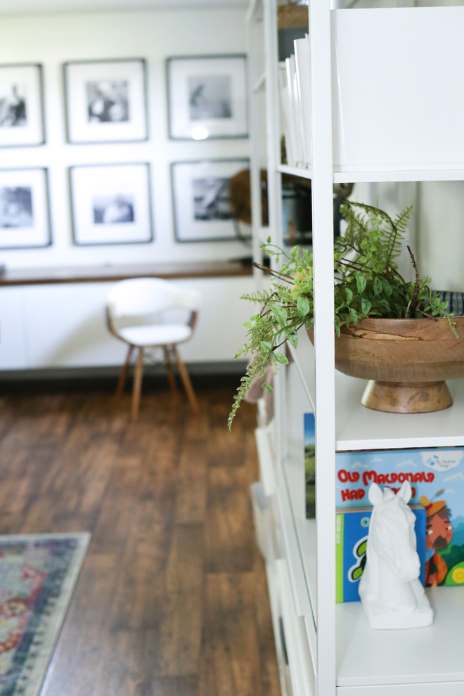 Home design - transitional home design idea in Toronto