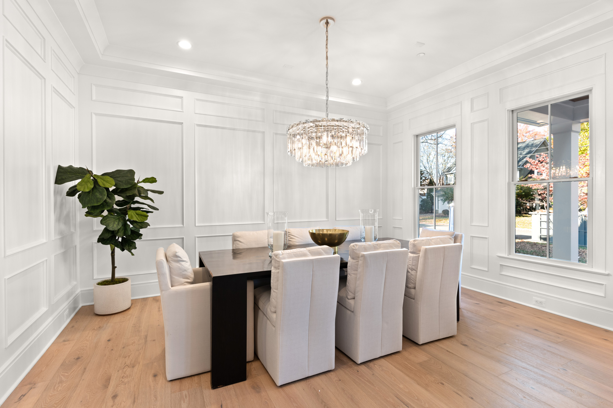 Dining room - dining room idea in DC Metro