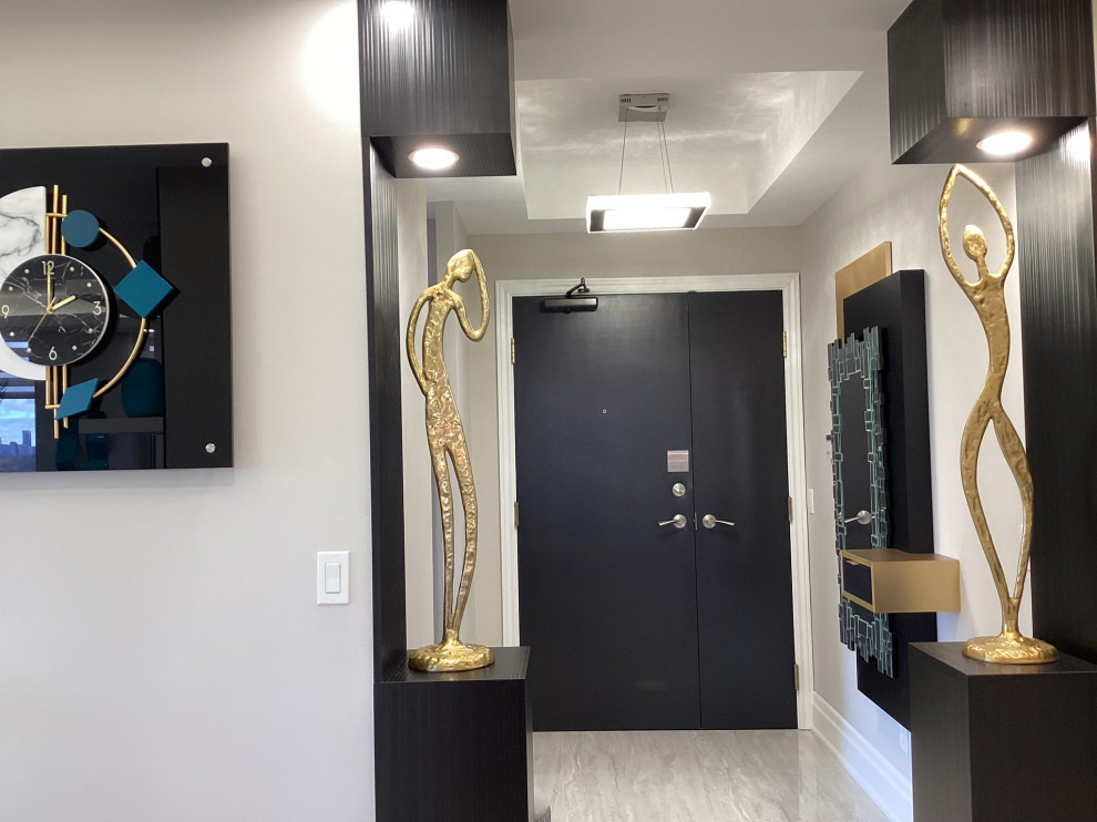 Inspiration for a contemporary entryway remodel in Toronto