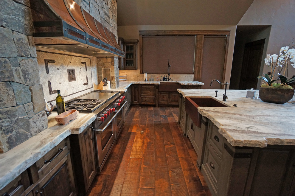 Kitchen - rustic kitchen idea