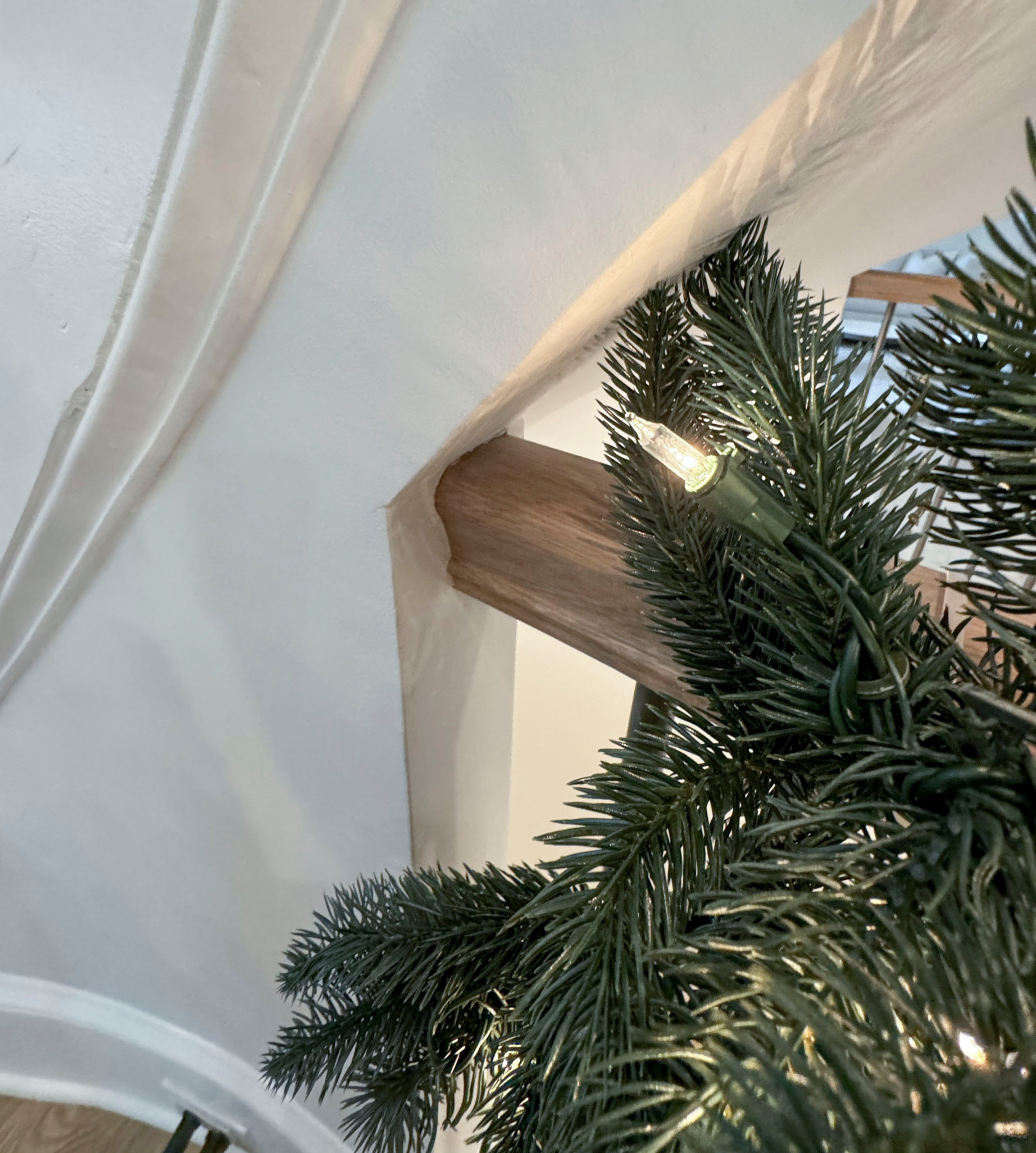 116_Elegant & Eye-catching Curved Staircase, Leesburg VA 20175