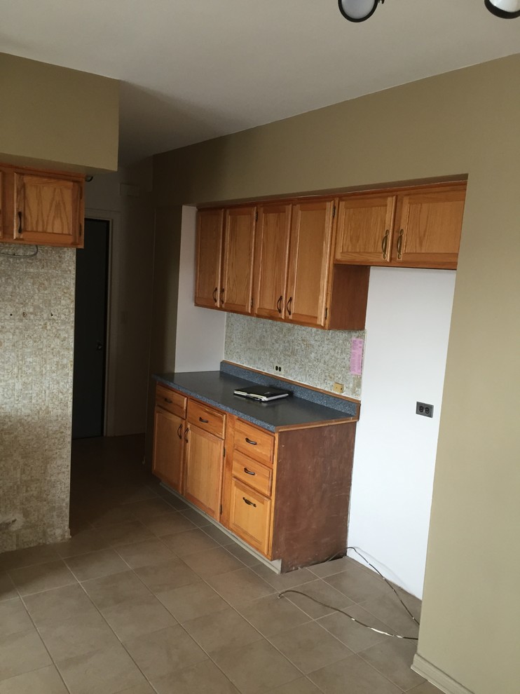 Kitchen - kitchen idea in Chicago