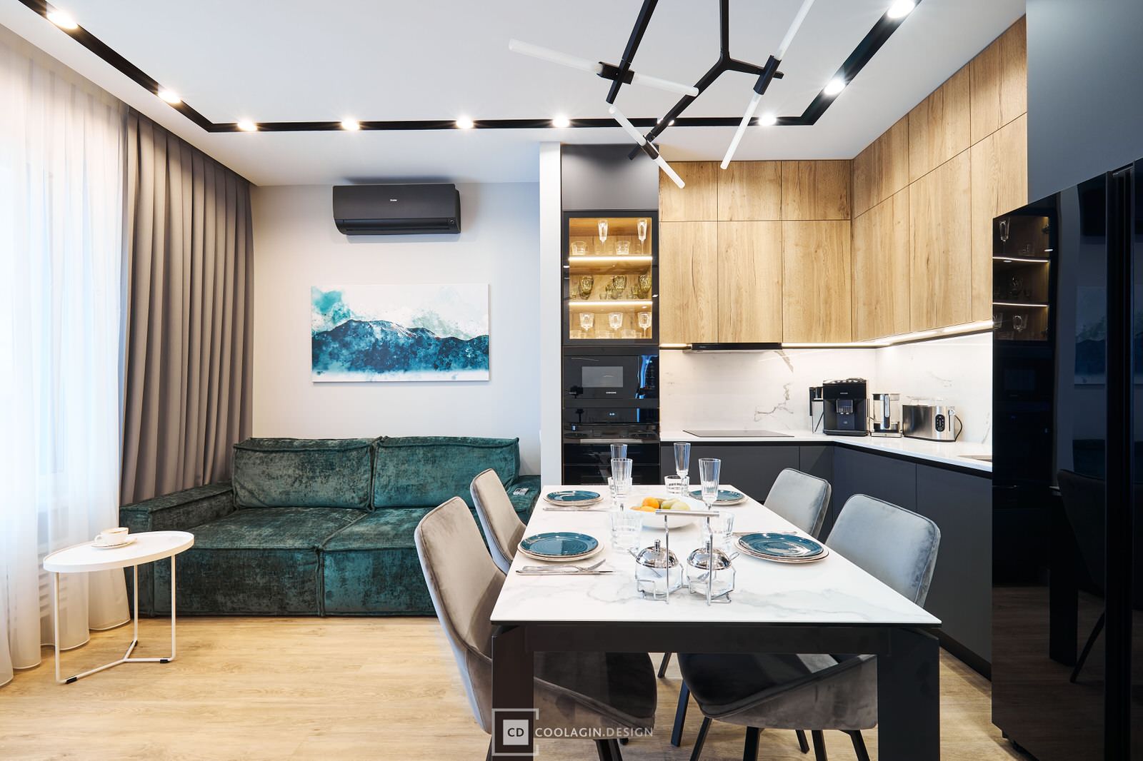 Двухкомнатная квартира с большим угловым окном