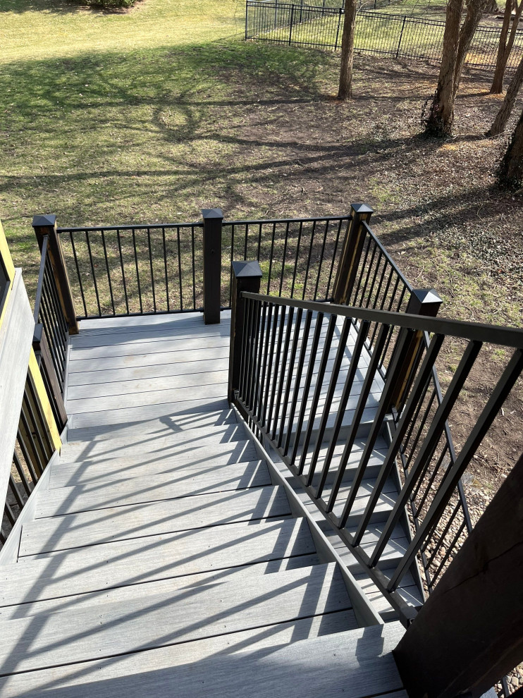 deck / screen porch