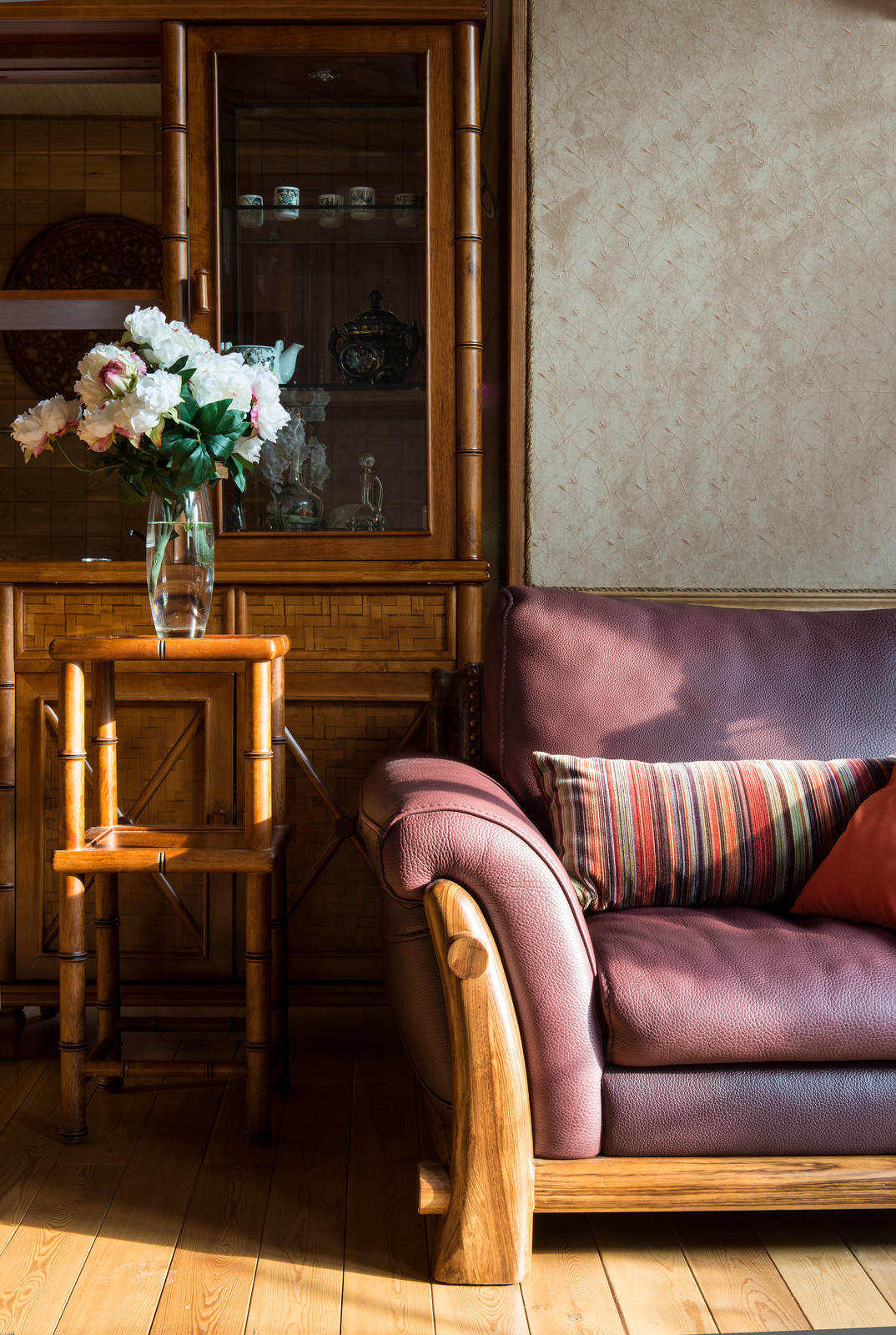 Интерьер в этническом стиле. Фотосъемка для журнала "Красивые деревянные дома"