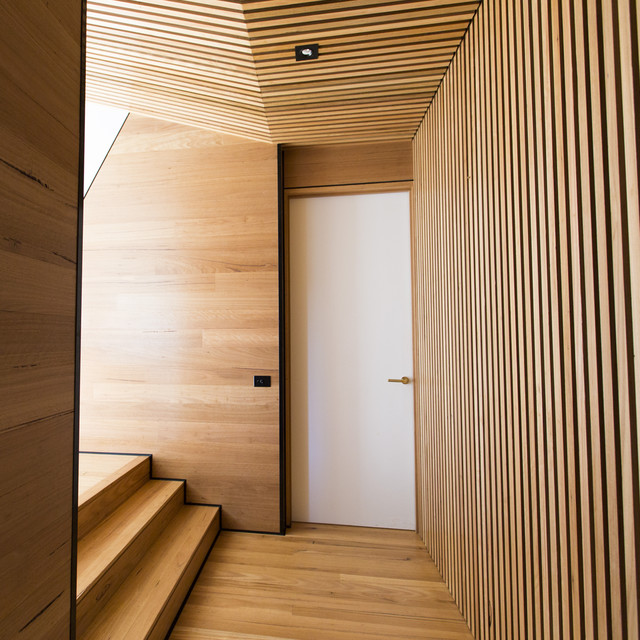 Blackbutt Timber Cladding And Battens Contemporary Hall