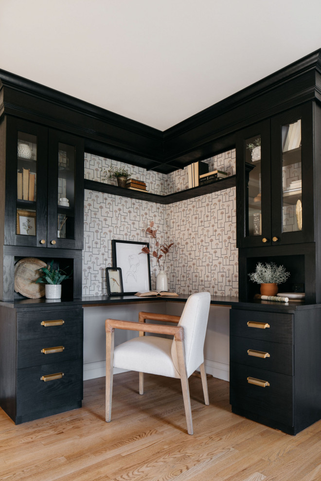 Inspiration for a transitional home office remodel in Chicago