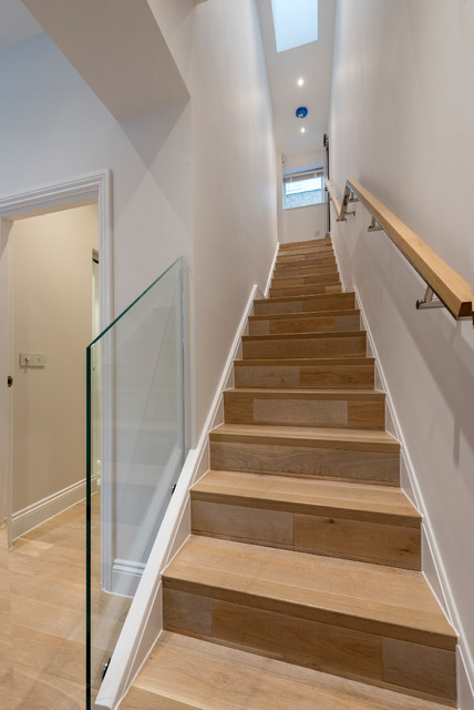 Bathurst Mews trendy-trappe
