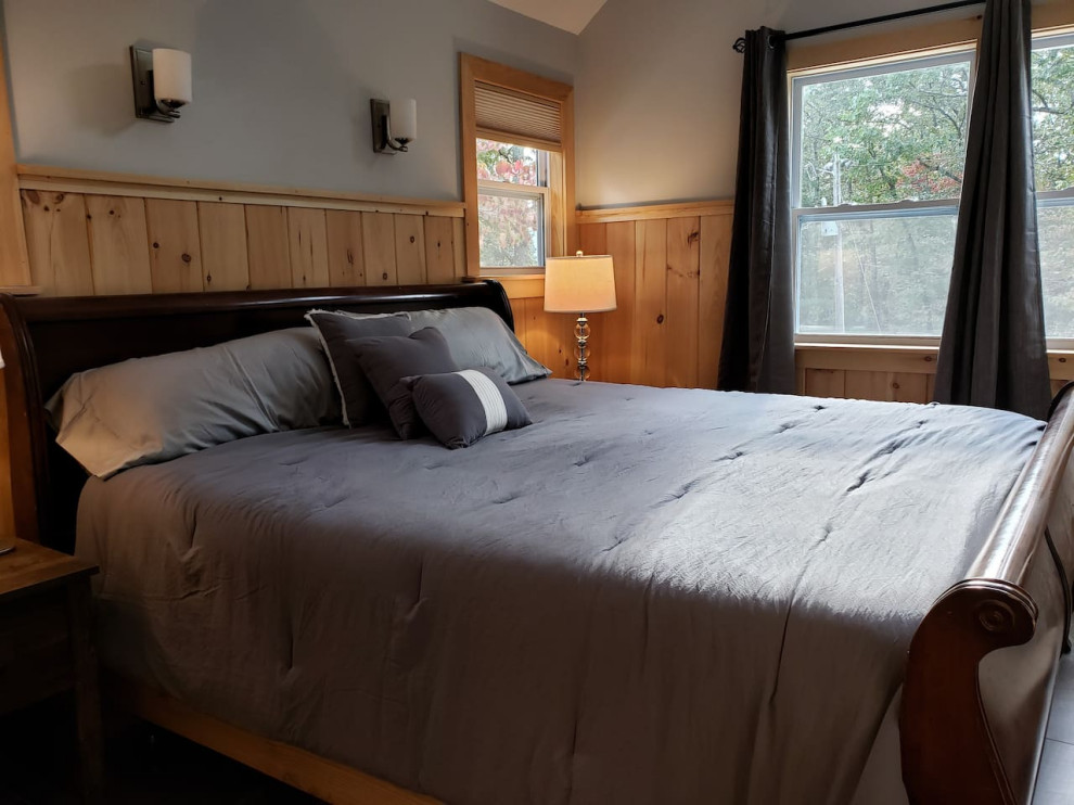 Bedroom - rustic bedroom idea