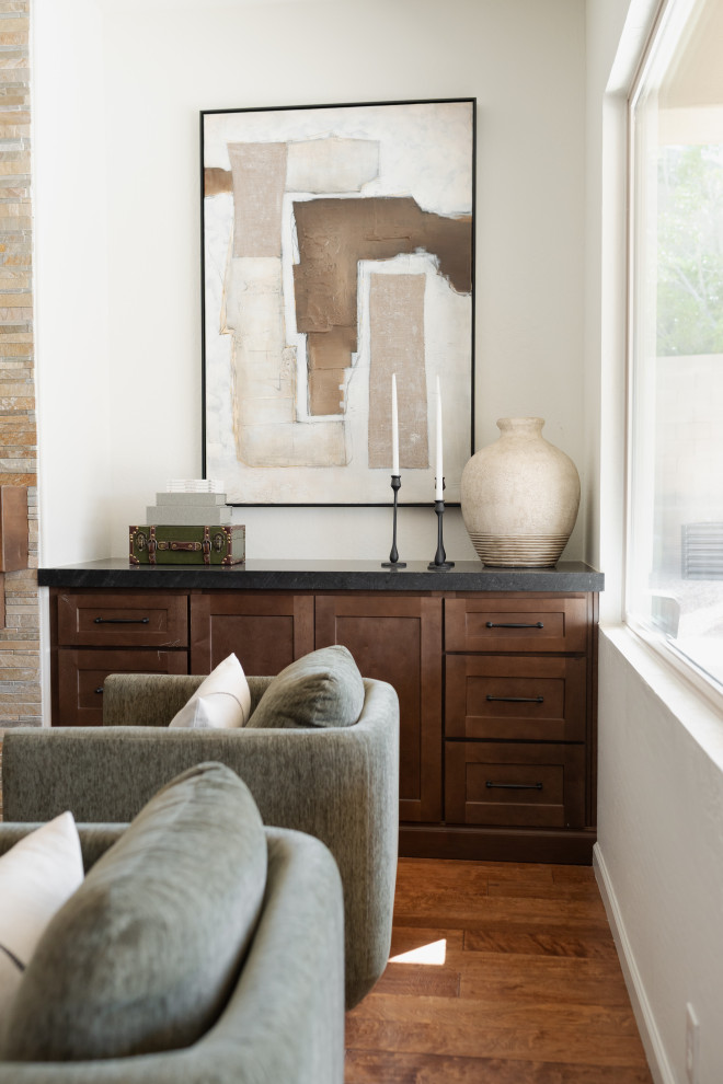 Home design - transitional home design idea in Phoenix