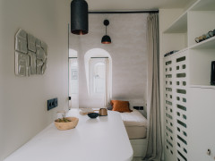 Avant/Après : Sous les toits de Paris, 11 m2 façon tiny de luxe