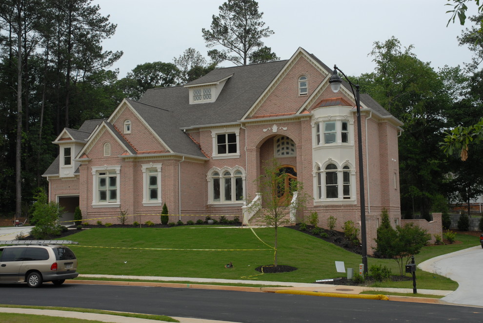 Traditional, Elegant Home Build