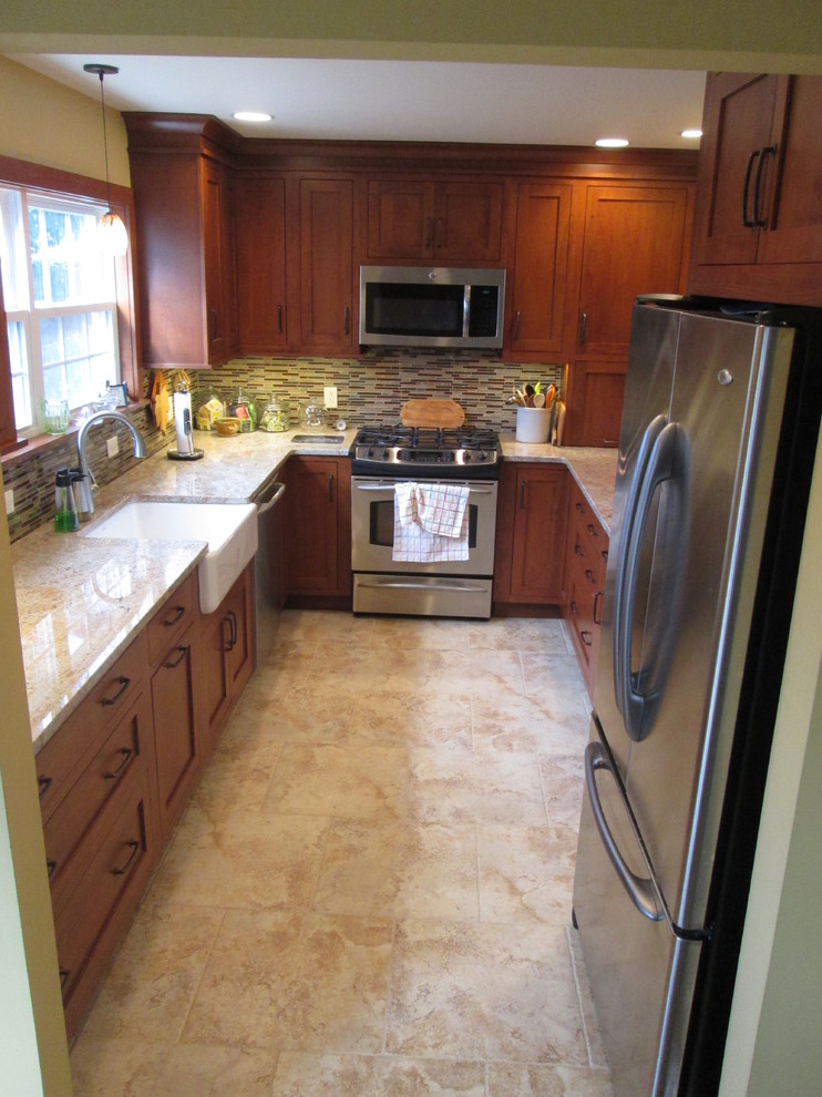 Arts and crafts home design photo in New York