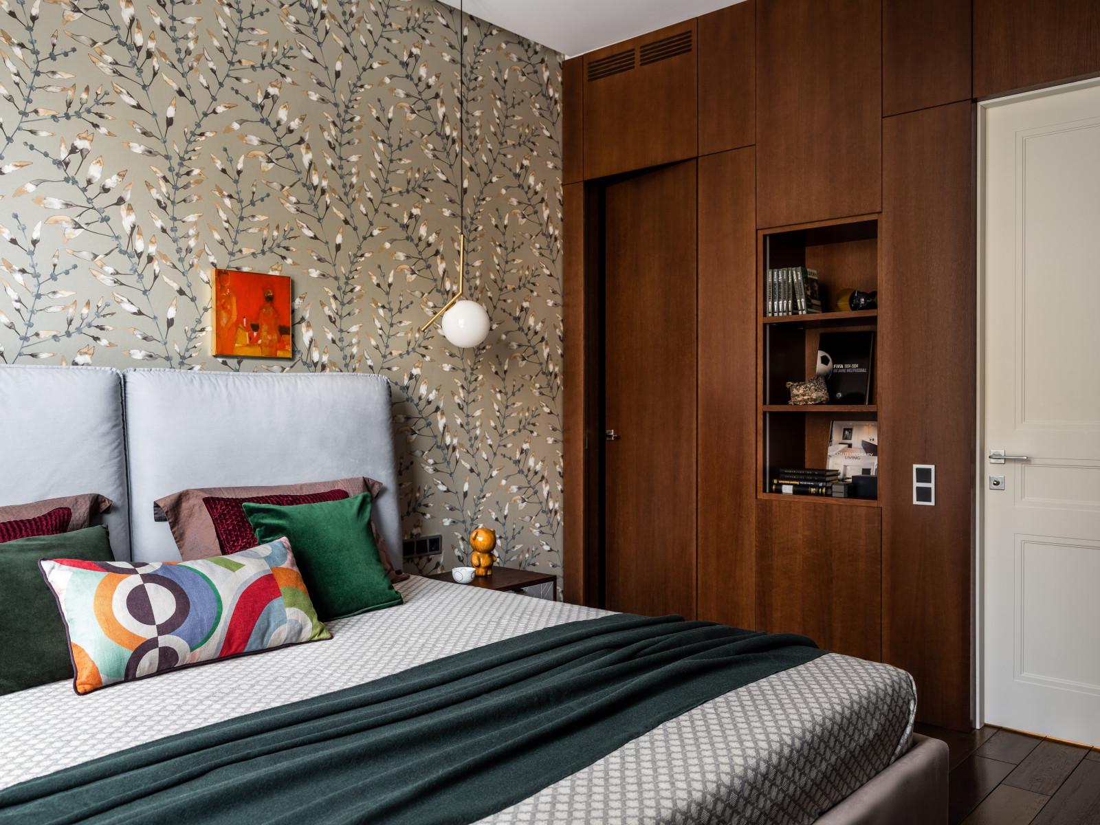 Квартира в современном доме в Казарменном переулке, общей S 117 кв.м.