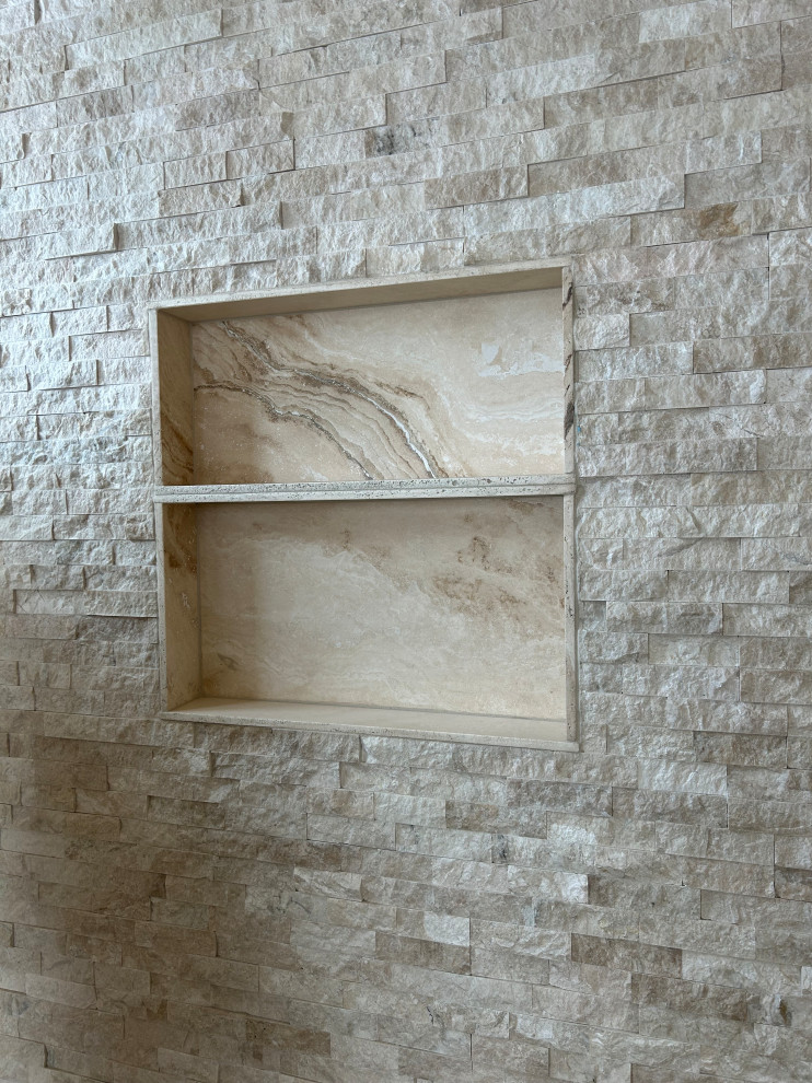 Bathroom - rustic bathroom idea