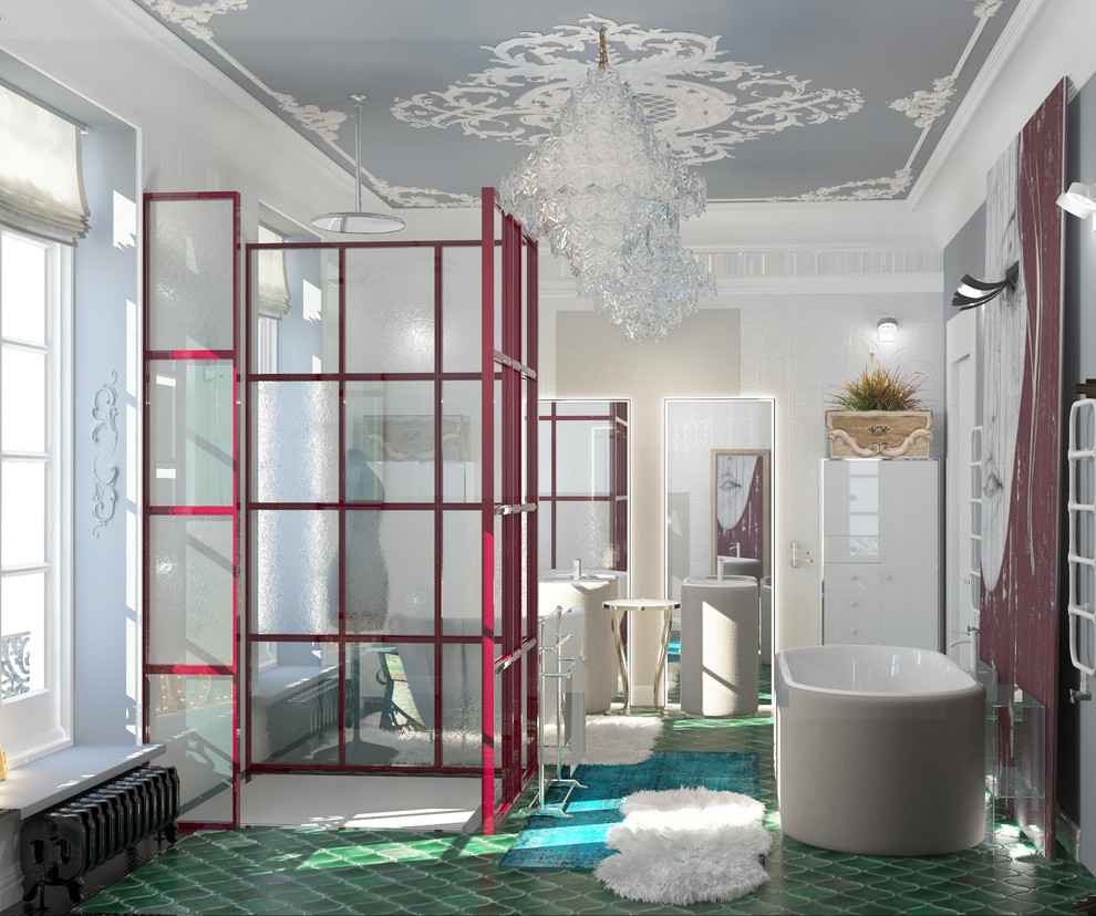 Ванная комната с высокими потолками