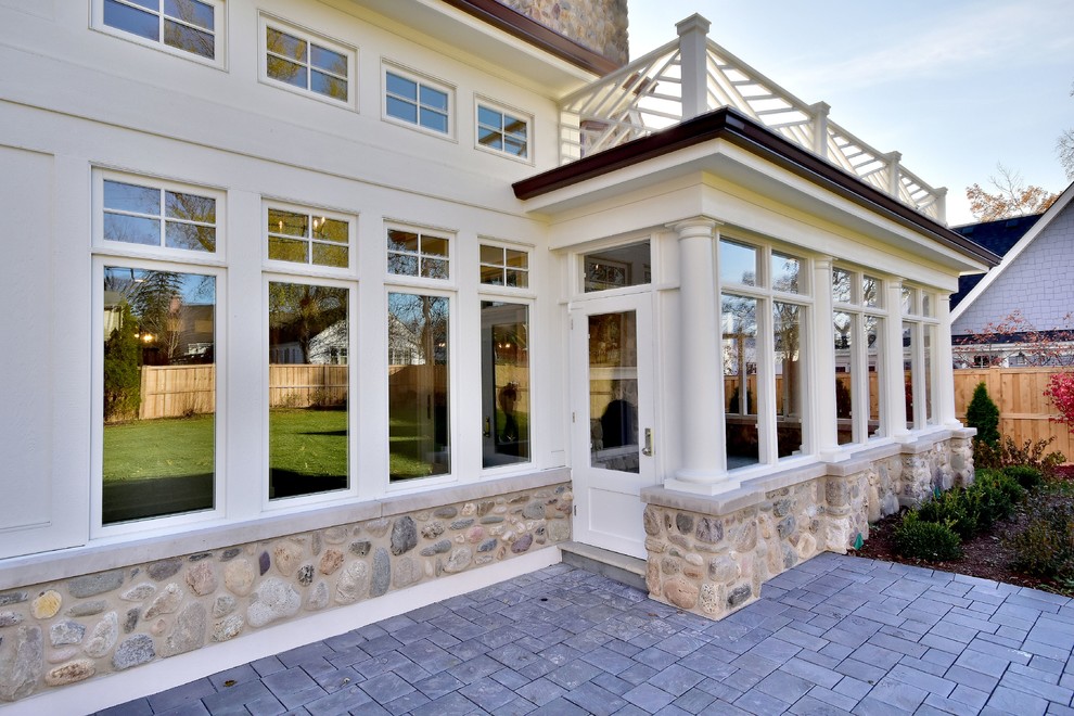 Home design - transitional home design idea in Chicago