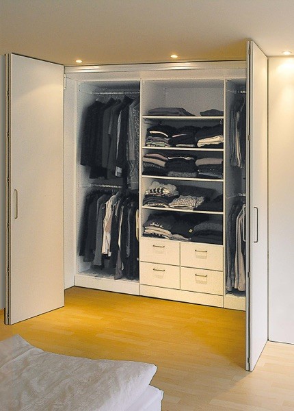 This is an example of a wardrobe in Bremen.