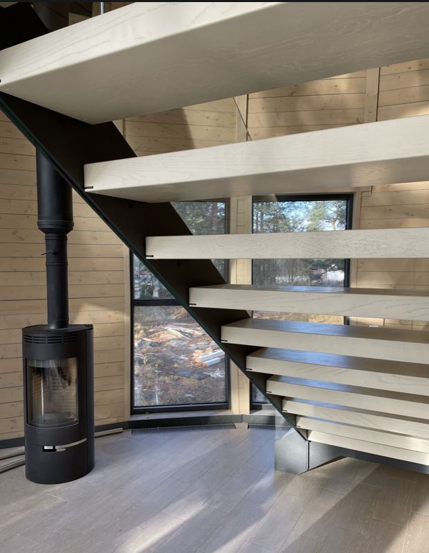 Лестница в купольном доме