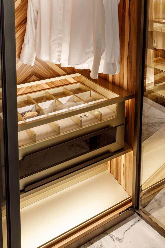 Мебель для мастер-спальни загородного дома